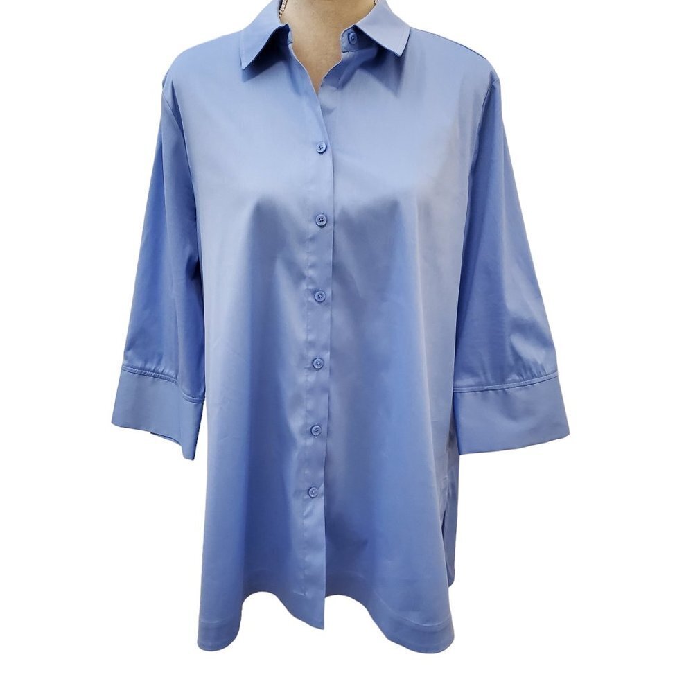 Chico's Poplin Side Slit Shirt, Size 2, Blue Veil. NWT. - Picture 2 of 9